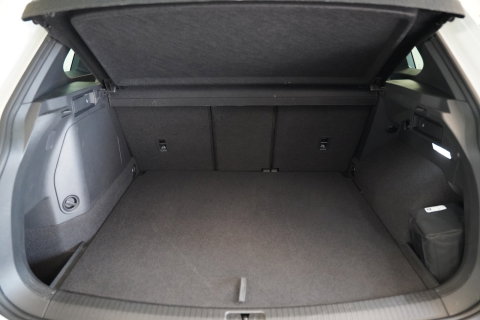 Volkswagen Tiguan 1.4 TSI eHybrid R-Line Business Panoramadak Leder ACC PDC Memory Stoelen 24 Maanden garantie* (Vraag naar de voorwaarden)