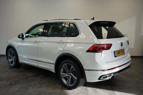 Volkswagen Tiguan 1.4 TSI eHybrid R-Line Business Panoramadak Leder ACC PDC Memory Stoelen 24 Maanden garantie* (Vraag naar de voorwaarden)