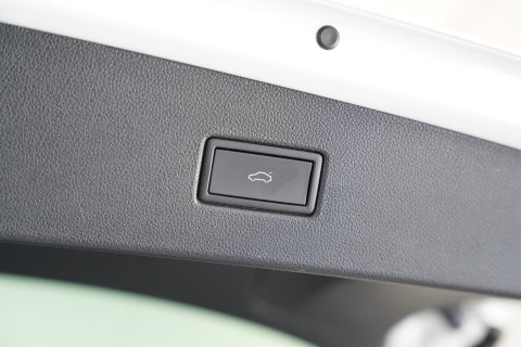 Volkswagen Tiguan 1.4 TSI eHybrid R-Line Business Panoramadak Leder ACC PDC Memory Stoelen 24 Maanden garantie* (Vraag naar de voorwaarden)