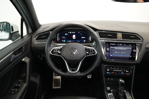 Volkswagen Tiguan 1.4 TSI eHybrid R-Line Business Panoramadak Leder ACC PDC Memory Stoelen 24 Maanden garantie* (Vraag naar de voorwaarden)