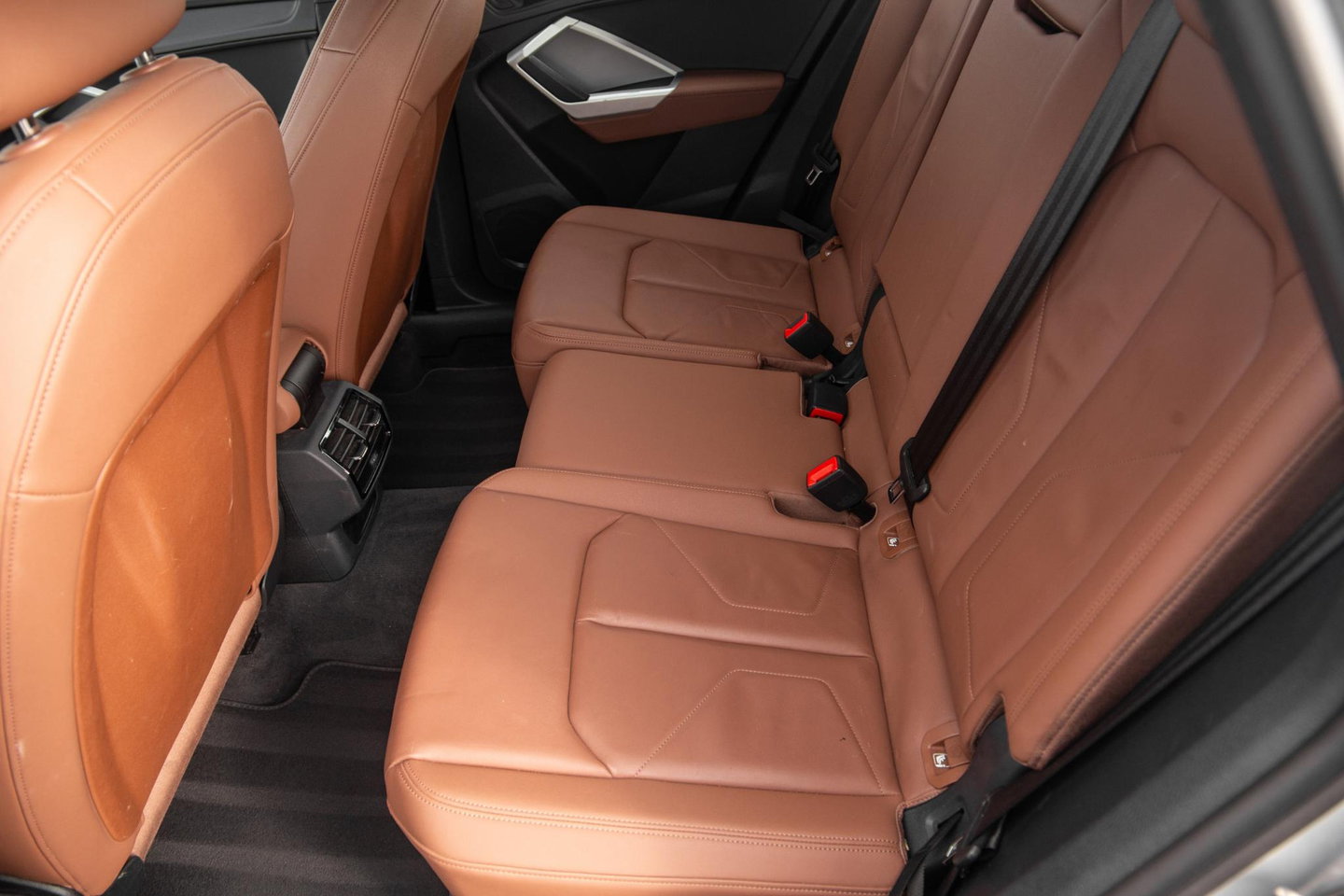 Audi Q3 45 TFSI e edition VIRTUAL COCKPIT / CRUISE CONTROLE / AIRCO / BRUIN LEER / PHEV