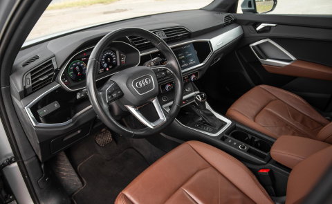 Audi Q3 45 TFSI e edition VIRTUAL COCKPIT / CRUISE CONTROLE / AIRCO / BRUIN LEER / PHEV