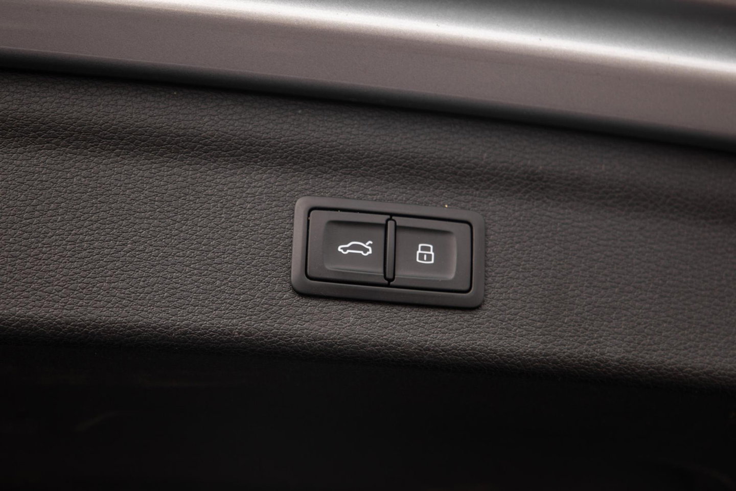 Audi Q3 45 TFSI e edition VIRTUAL COCKPIT / CRUISE CONTROLE / AIRCO / BRUIN LEER / PHEV