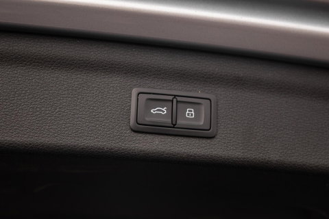 Audi Q3 45 TFSI e edition VIRTUAL COCKPIT / CRUISE CONTROLE / AIRCO / BRUIN LEER / PHEV