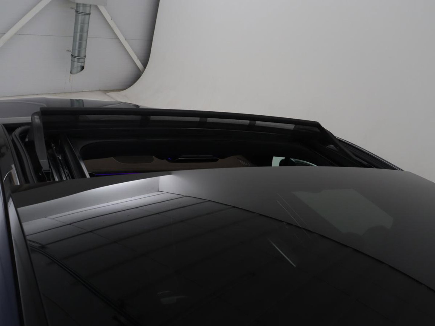 Mercedes-Benz EQE SUV 350 4Matic AMG Line 91 kWh | 97.1% | Panoramadak | Trekhaak | Head up | 360 camera | Adaptive cruise | Stoelkoeling | Memory |