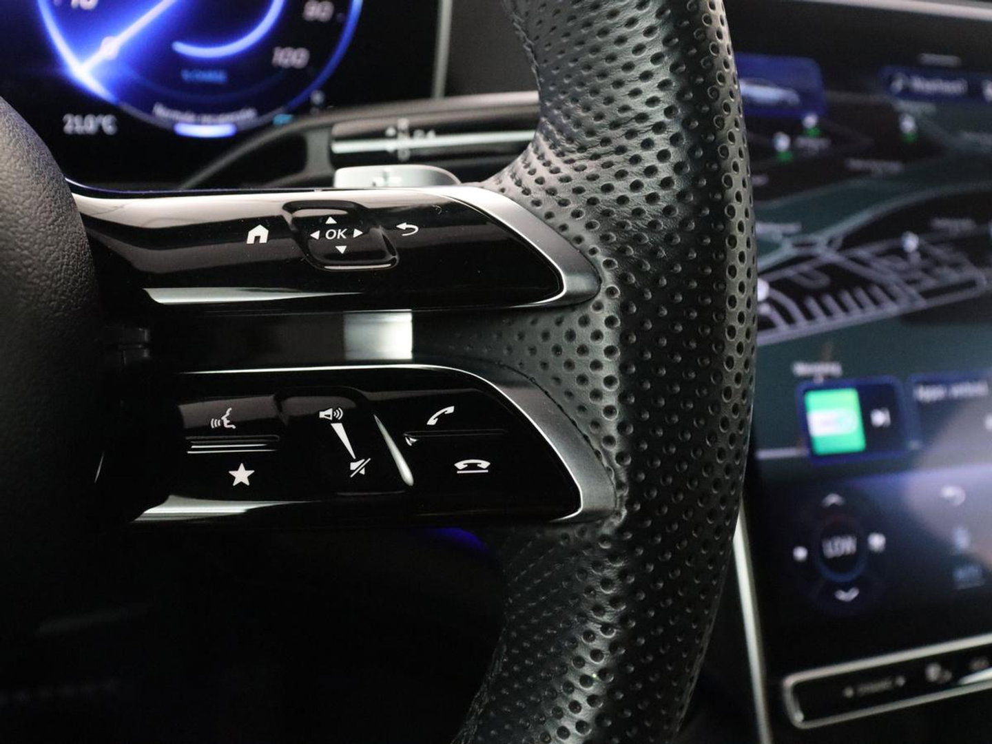 Mercedes-Benz EQE SUV 350 4Matic AMG Line 91 kWh | 97.1% | Panoramadak | Trekhaak | Head up | 360 camera | Adaptive cruise | Stoelkoeling | Memory |
