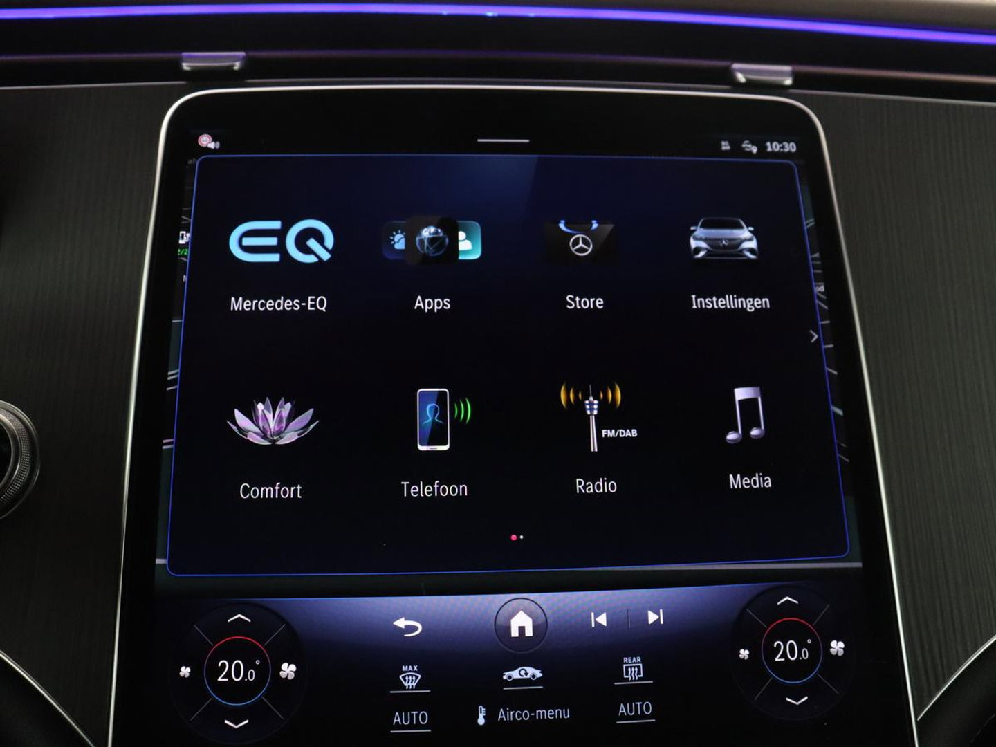 Mercedes-Benz EQE SUV 350 4Matic AMG Line 91 kWh | 97.1% | Panoramadak | Trekhaak | Head up | 360 camera | Adaptive cruise | Stoelkoeling | Memory |
