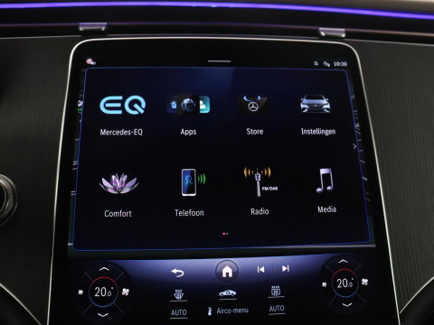 Mercedes-Benz EQE SUV 350 4Matic AMG Line 91 kWh | 97.1% | Panoramadak | Trekhaak | Head up | 360 camera | Adaptive cruise | Stoelkoeling | Memory |