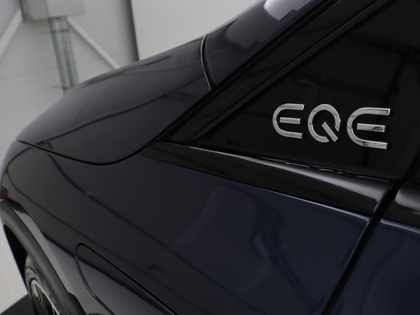 Mercedes-Benz EQE SUV 350 4Matic AMG Line 91 kWh | 97.1% | Panoramadak | Trekhaak | Head up | 360 camera | Adaptive cruise | Stoelkoeling | Memory |