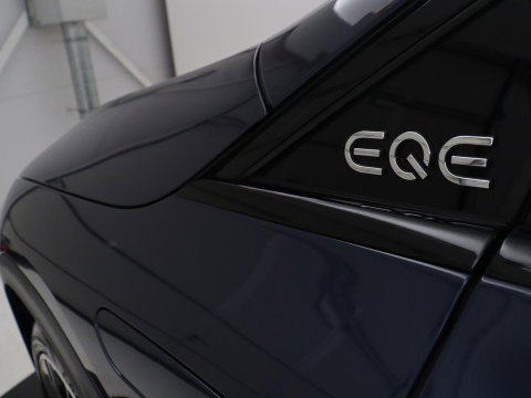 Mercedes-Benz EQE SUV 350 4Matic AMG Line 91 kWh | 97.1% | Panoramadak | Trekhaak | Head up | 360 camera | Adaptive cruise | Stoelkoeling | Memory |