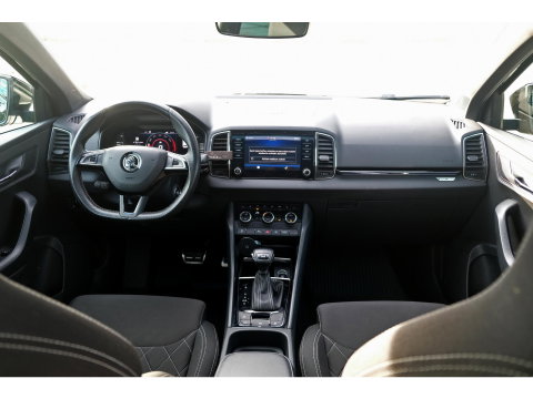 Škoda Karoq 1.5 TSI ACT Sportline | PANO | TREKHAAK | APPLE CAR PLAY | 19" VELGEN