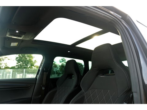 Škoda Karoq 1.5 TSI ACT Sportline | PANO | TREKHAAK | APPLE CAR PLAY | 19" VELGEN