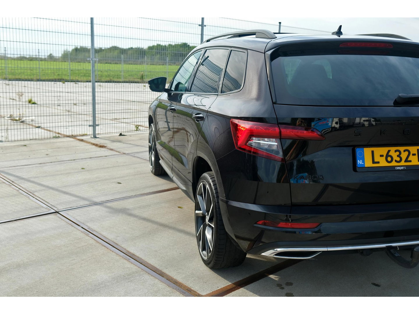 Škoda Karoq 1.5 TSI ACT Sportline | PANO | TREKHAAK | APPLE CAR PLAY | 19" VELGEN