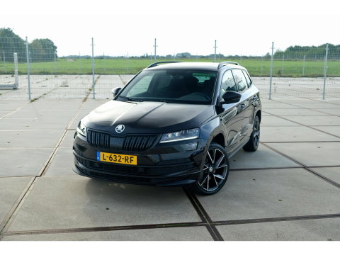 Škoda Karoq 1.5 TSI ACT Sportline | PANO | TREKHAAK | APPLE CAR PLAY | 19" VELGEN