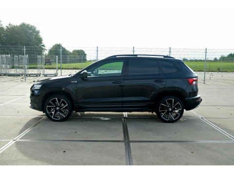 Škoda Karoq 1.5 TSI ACT Sportline | PANO | TREKHAAK | APPLE CAR PLAY | 19" VELGEN