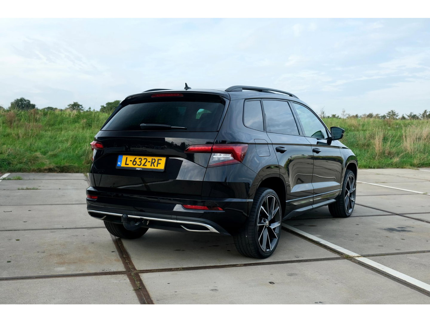 Škoda Karoq 1.5 TSI ACT Sportline | PANO | TREKHAAK | APPLE CAR PLAY | 19" VELGEN