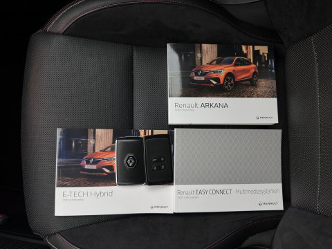 Renault Arkana 1.6 E-Tech Hybrid 145 R.S. Line (INCL-BTW) Aut. *LEATHER | FULL-LED | BLINDSPOT | CAMERA | BOSE-AUDIO | HEATED-SPORTSEATS | KEYLESS | AMBIENTLIGHT | DIGI-COCKPIT | PRIVACY-GLASS | NAVI-FULLMAP | ECC | ADAPTIVE-CRUISE | 18"A