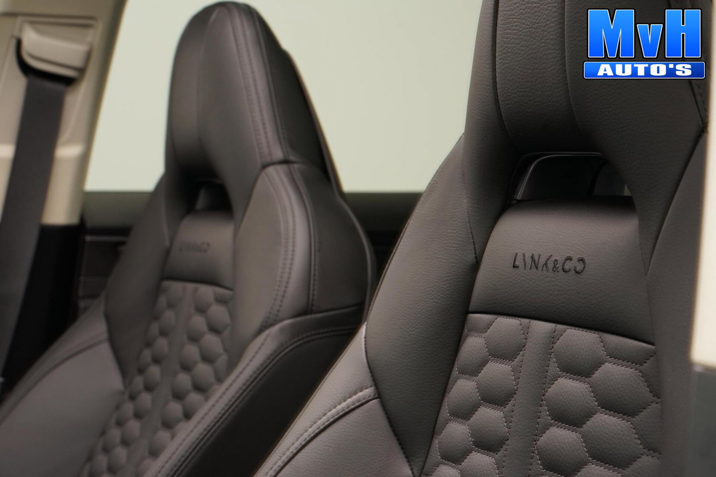 Lynk & Co 01 1.5 PHEV|FULL BLACK XL|LEER|NAP|PANO