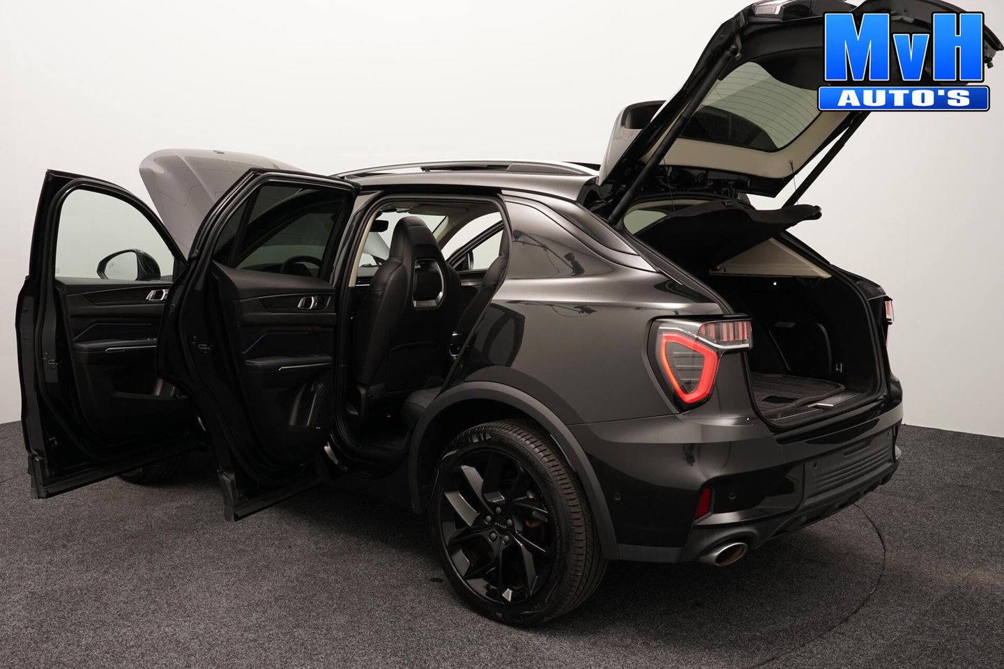 Lynk & Co 01 1.5 PHEV|FULL BLACK XL|LEER|NAP|PANO