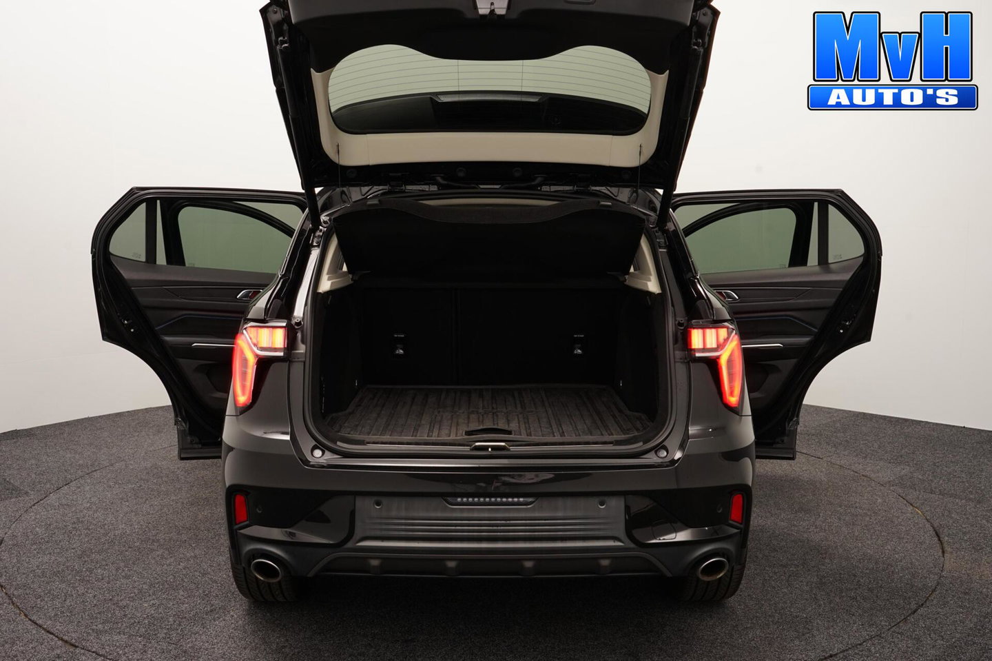 Lynk & Co 01 1.5 PHEV|FULL BLACK XL|LEER|NAP|PANO