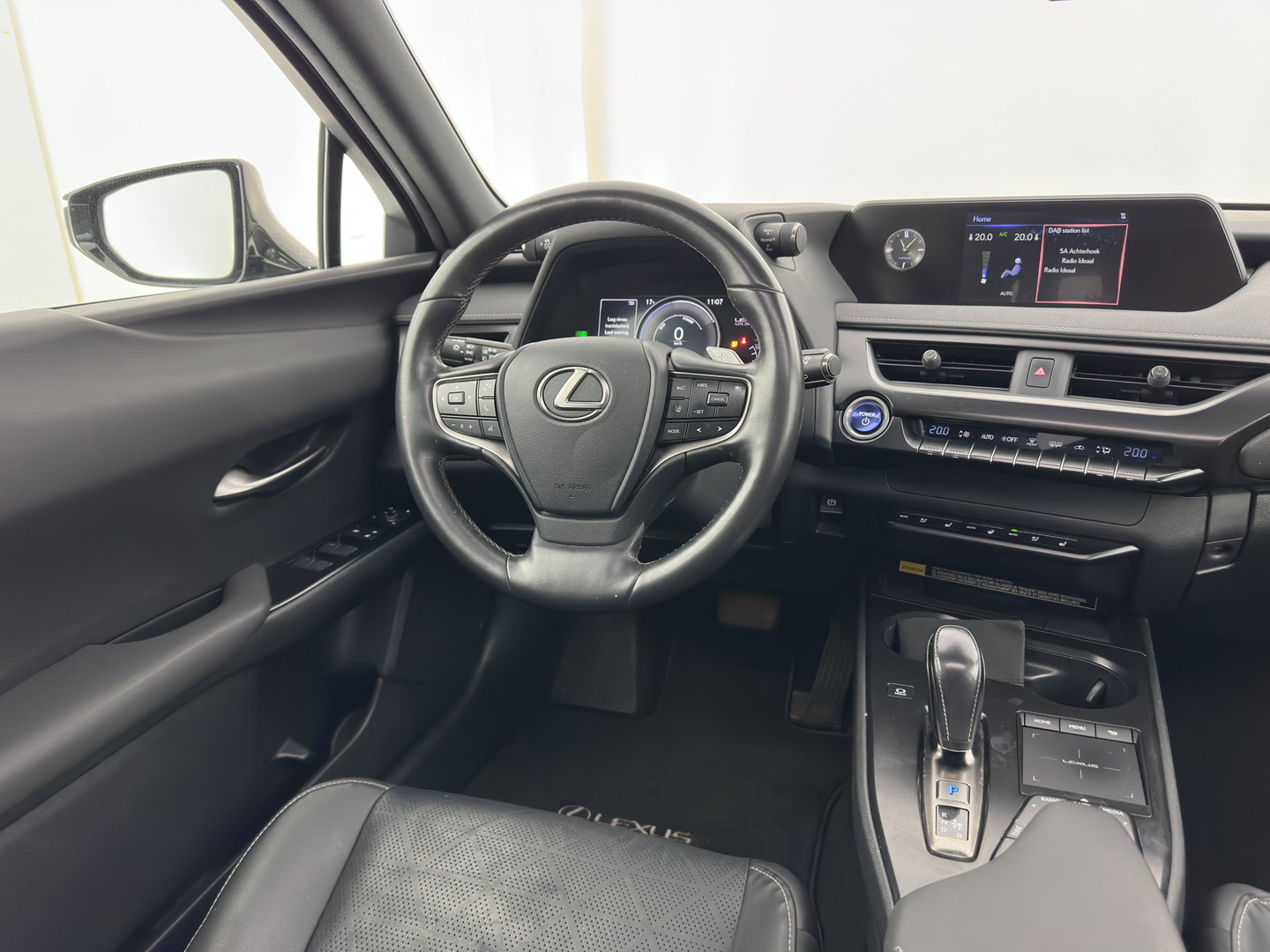 Lexus UX 300e Luxury 54 kWh (INCL.BTW)  Aut. *PANO | LEATHER | FULL-LED | ADAPTIVE-CRUISE | CAMERA | KEYLESS | NAVI-FULLMAP | DAB+ | PRIVACY-GLASS | ECC | PDC | 17''ALU*