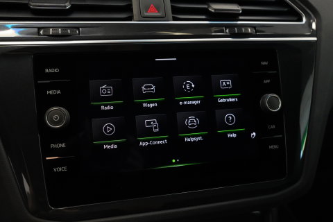 Volkswagen Tiguan 1.4 TSI eHybrid R-Line Business ACC Pano Elec. achterklep Privacy Glass 24 Maanden garantie* (Vraag naar de voorwaarden)