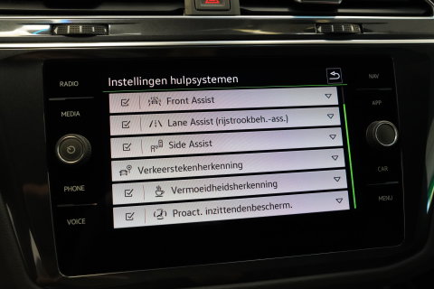 Volkswagen Tiguan 1.4 TSI eHybrid R-Line Business ACC Pano Elec. achterklep Privacy Glass 24 Maanden garantie* (Vraag naar de voorwaarden)