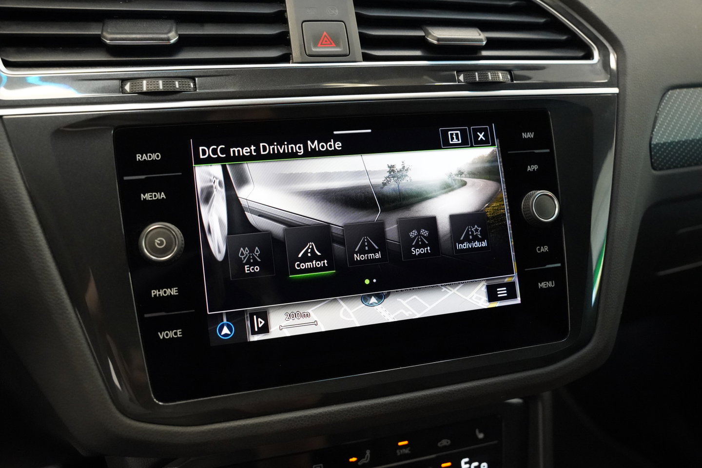 Volkswagen Tiguan 1.4 TSI eHybrid R-Line Business ACC Pano Elec. achterklep Privacy Glass 24 Maanden garantie* (Vraag naar de voorwaarden)