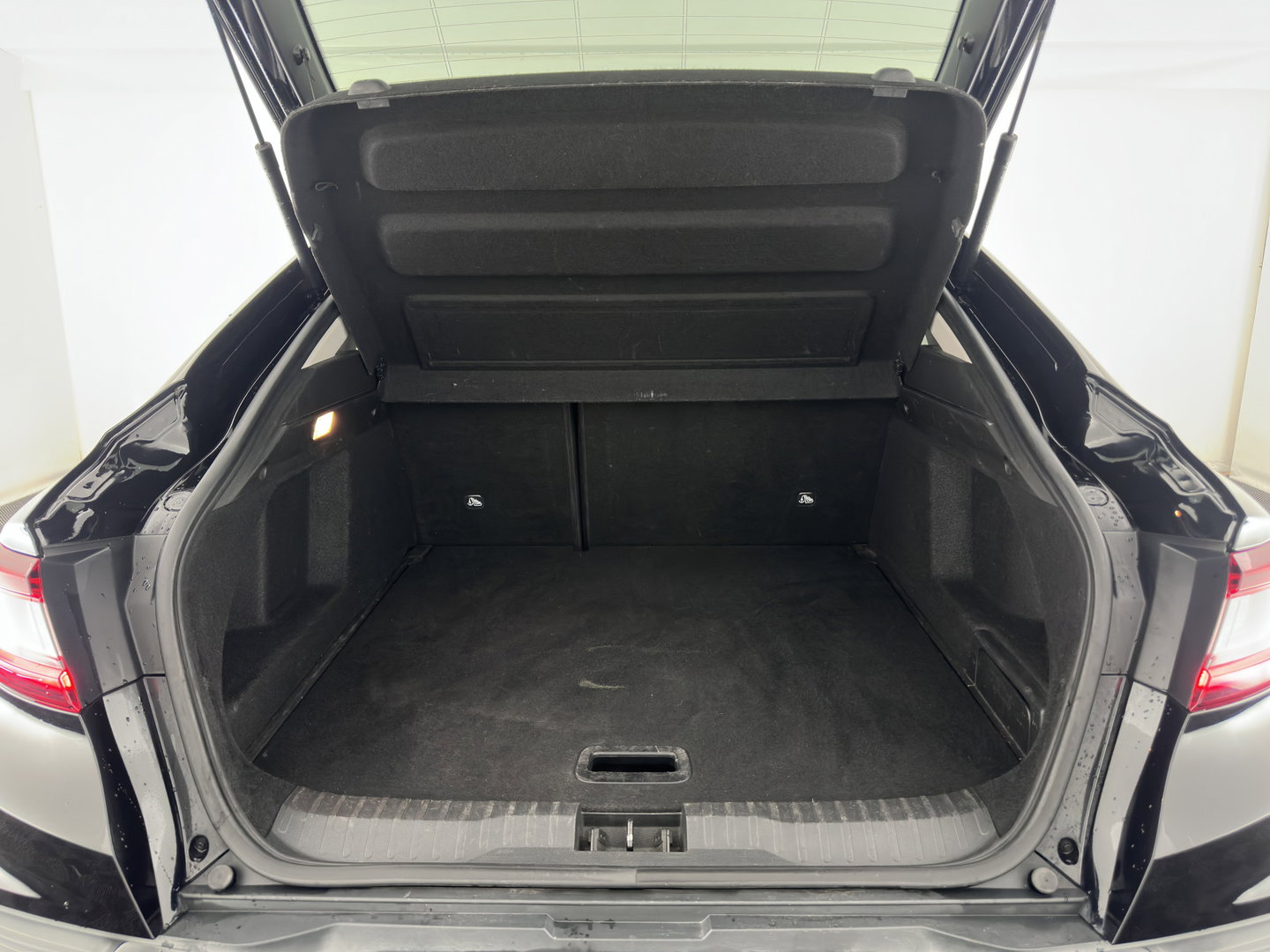 Renault Arkana 1.6 E-Tech Hybrid 145 Intens (INCL-BTW) *AUT | LEATHER-MICROFIBRE | FULL-LED | DIGI-COCKPIT | LANE-ASSIST | BLIND-SPOT | NAVI-FULLMAP | AMBIENT-LIGHT | CAMERA | KEYLESS | DAB+ | COMFORT-SEATS | PRVACY-GLASS | 18''ALU*