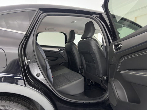 Renault Arkana 1.6 E-Tech Hybrid 145 Intens (INCL-BTW) *AUT | LEATHER-MICROFIBRE | FULL-LED | DIGI-COCKPIT | LANE-ASSIST | BLIND-SPOT | NAVI-FULLMAP | AMBIENT-LIGHT | CAMERA | KEYLESS | DAB+ | COMFORT-SEATS | PRVACY-GLASS | 18''ALU*