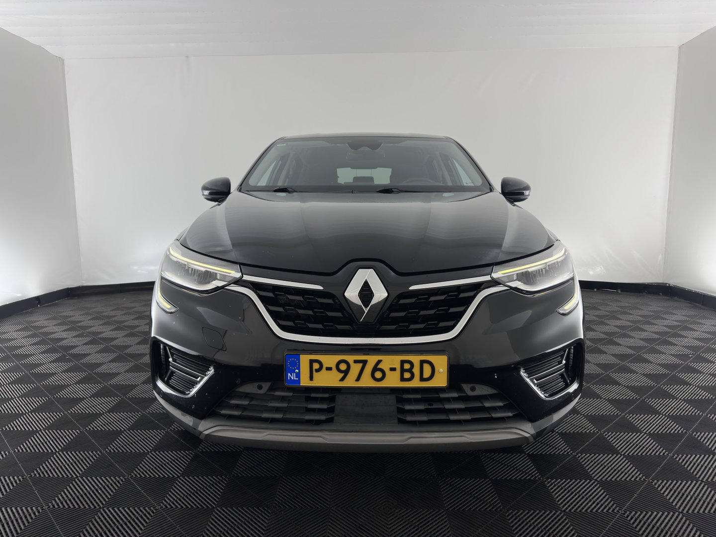 Renault Arkana 1.6 E-Tech Hybrid 145 Intens (INCL-BTW) *AUT | LEATHER-MICROFIBRE | FULL-LED | DIGI-COCKPIT | LANE-ASSIST | BLIND-SPOT | NAVI-FULLMAP | AMBIENT-LIGHT | CAMERA | KEYLESS | DAB+ | COMFORT-SEATS | PRVACY-GLASS | 18''ALU*
