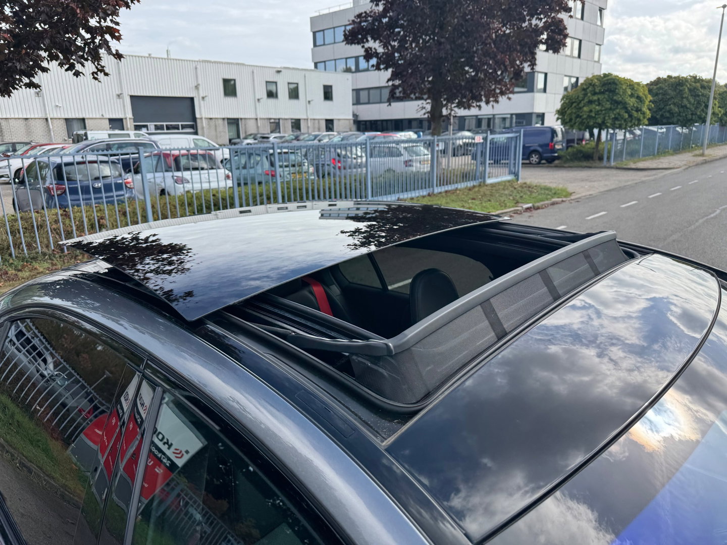 Mercedes-Benz C-Klasse 300 e AMG Line Panorama Camera Burmester