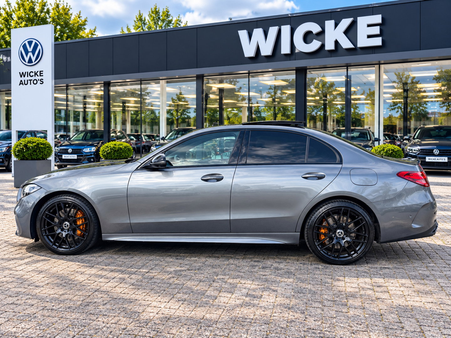 Mercedes-Benz C-Klasse 300 e AMG Line Panorama Camera Burmester