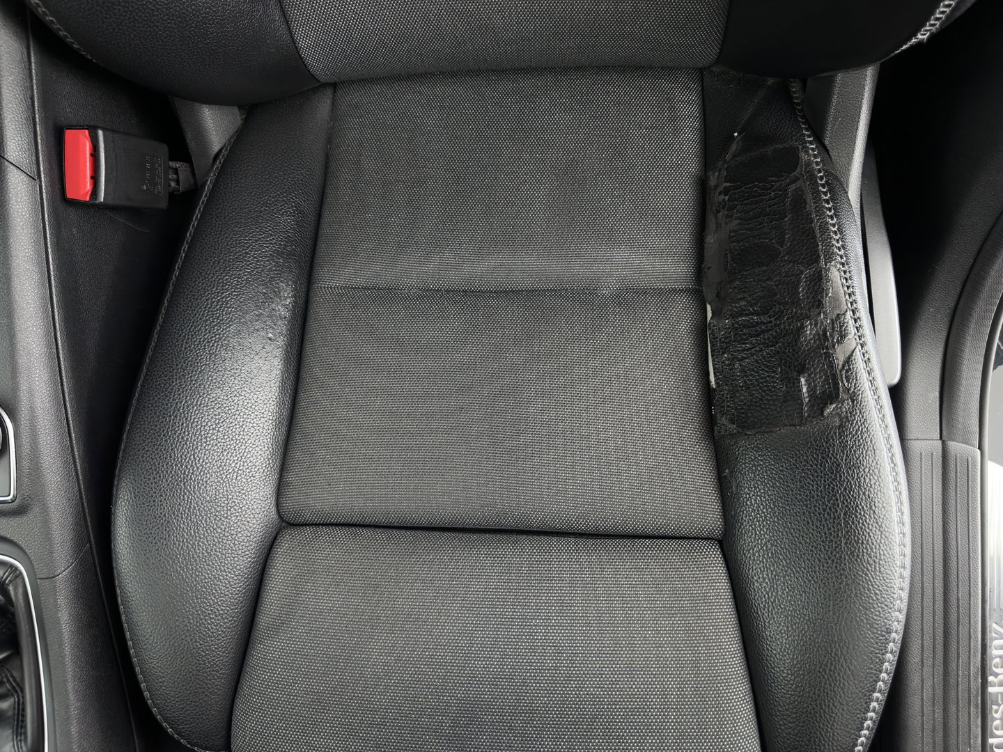 Mercedes-Benz GLA 180 d Lease Edition (INCL.BTW) *LEATHER-FABRIC | XENON | NAVI-FULLMAP | COMFORT-SEATS | AIRCO | PDC | CRUISE | 17''ALU*