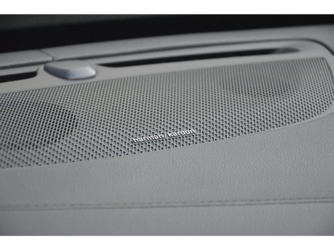 Volvo XC90 T8 Recharge AWD Plus Dark | Luchtvering | Panoramadak | Harman/Kardon | Trekhaak | Stoel + Stuur Verwarmd | Camera |