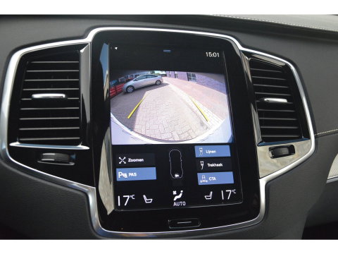 Volvo XC90 T8 Recharge AWD Plus Dark | Luchtvering | Panoramadak | Harman/Kardon | Trekhaak | Stoel + Stuur Verwarmd | Camera |