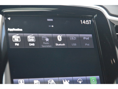 Volvo XC90 T8 Recharge AWD Plus Dark | Luchtvering | Panoramadak | Harman/Kardon | Trekhaak | Stoel + Stuur Verwarmd | Camera |