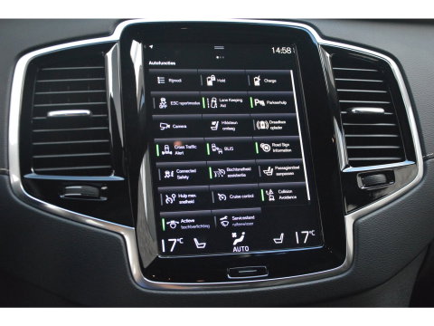 Volvo XC90 T8 Recharge AWD Plus Dark | Luchtvering | Panoramadak | Harman/Kardon | Trekhaak | Stoel + Stuur Verwarmd | Camera |