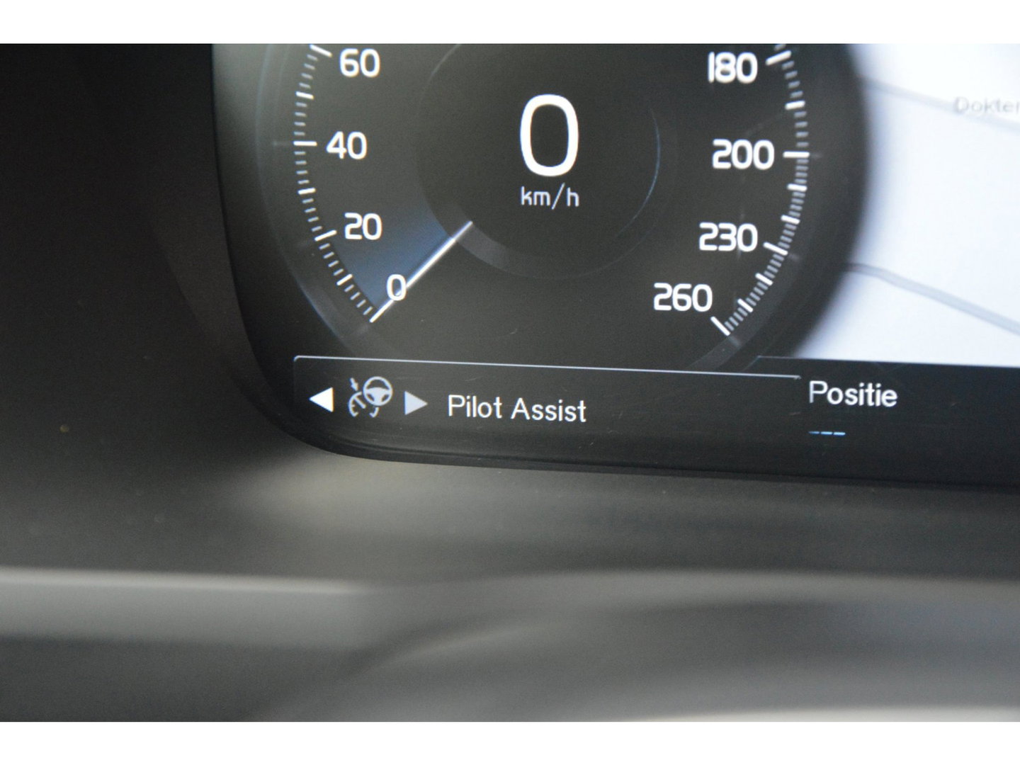 Volvo XC90 T8 Recharge AWD Plus Dark | Luchtvering | Panoramadak | Harman/Kardon | Trekhaak | Stoel + Stuur Verwarmd | Camera |