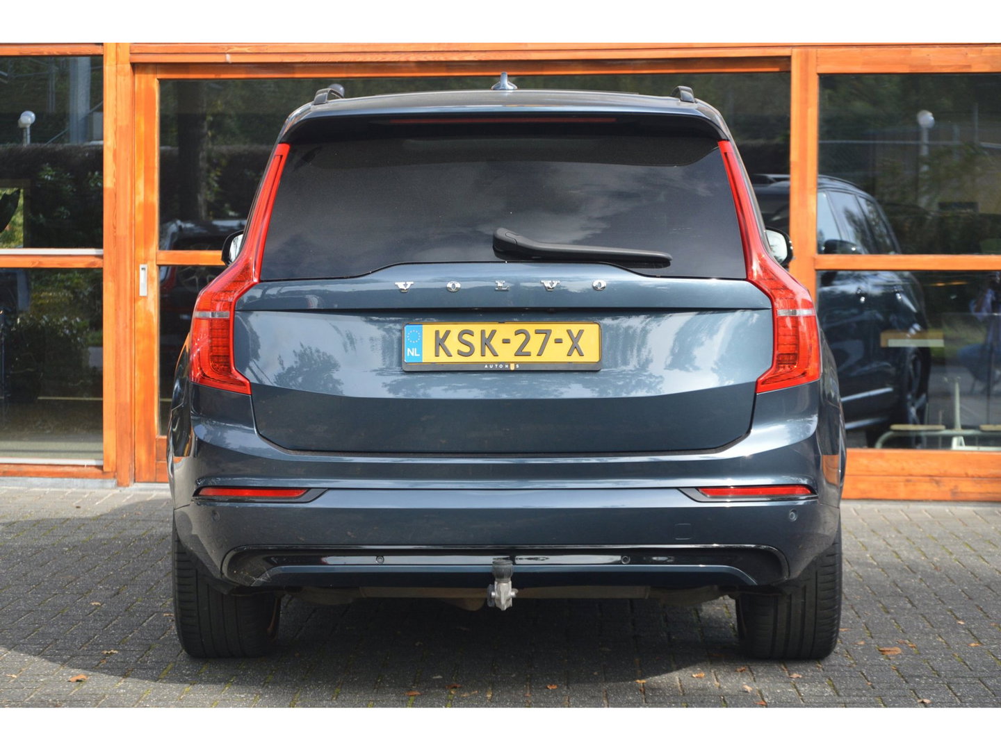 Volvo XC90 T8 Recharge AWD Plus Dark | Luchtvering | Panoramadak | Harman/Kardon | Trekhaak | Stoel + Stuur Verwarmd | Camera |