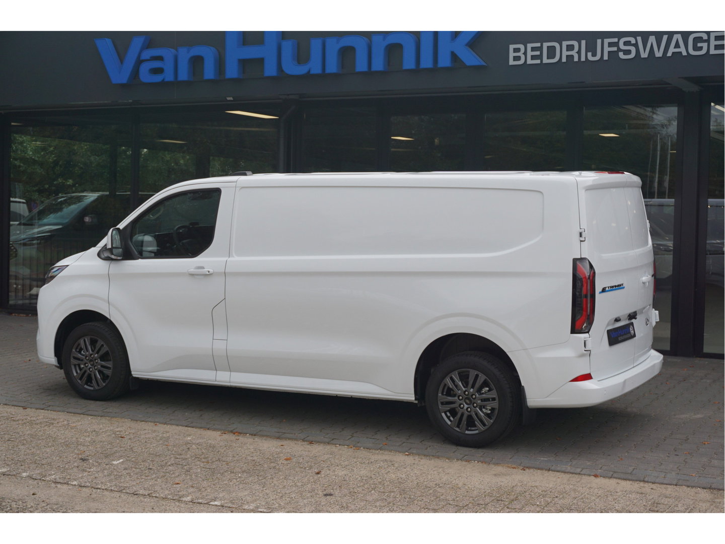 Ford Transit Custom 320L 218PK 71KWH Limited Elektrisch AUT BPM VRIJ!! Navi, ACC, 360° Cam, 17" LM!! NR. EC29