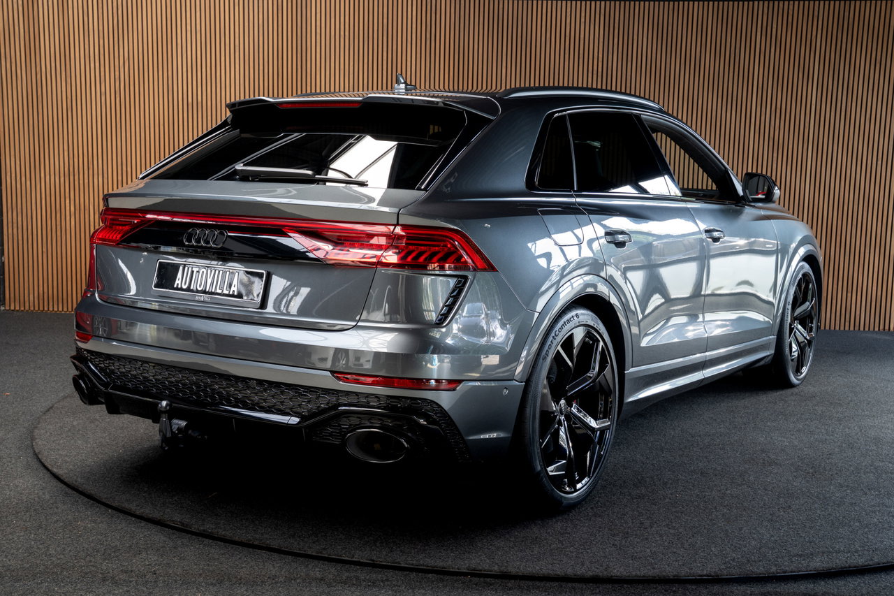 Audi RSQ8