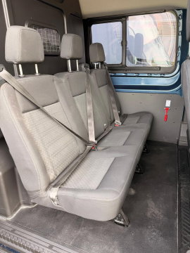 Ford Transit 350 2.0 TDCI 170pk L3H2 DC 5 persoons Trend / vaste prijs rijklaar € 25.950 ex btw / euro 6 / bpm vrij / lease vanaf € 424 / raptor grille / blauw metallic / trekhaak 2500 kg