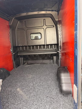 Ford Transit 350 2.0 TDCI 170pk L3H2 DC 5 persoons Trend / vaste prijs rijklaar € 25.950 ex btw / euro 6 / bpm vrij / lease vanaf € 424 / raptor grille / blauw metallic / trekhaak 2500 kg