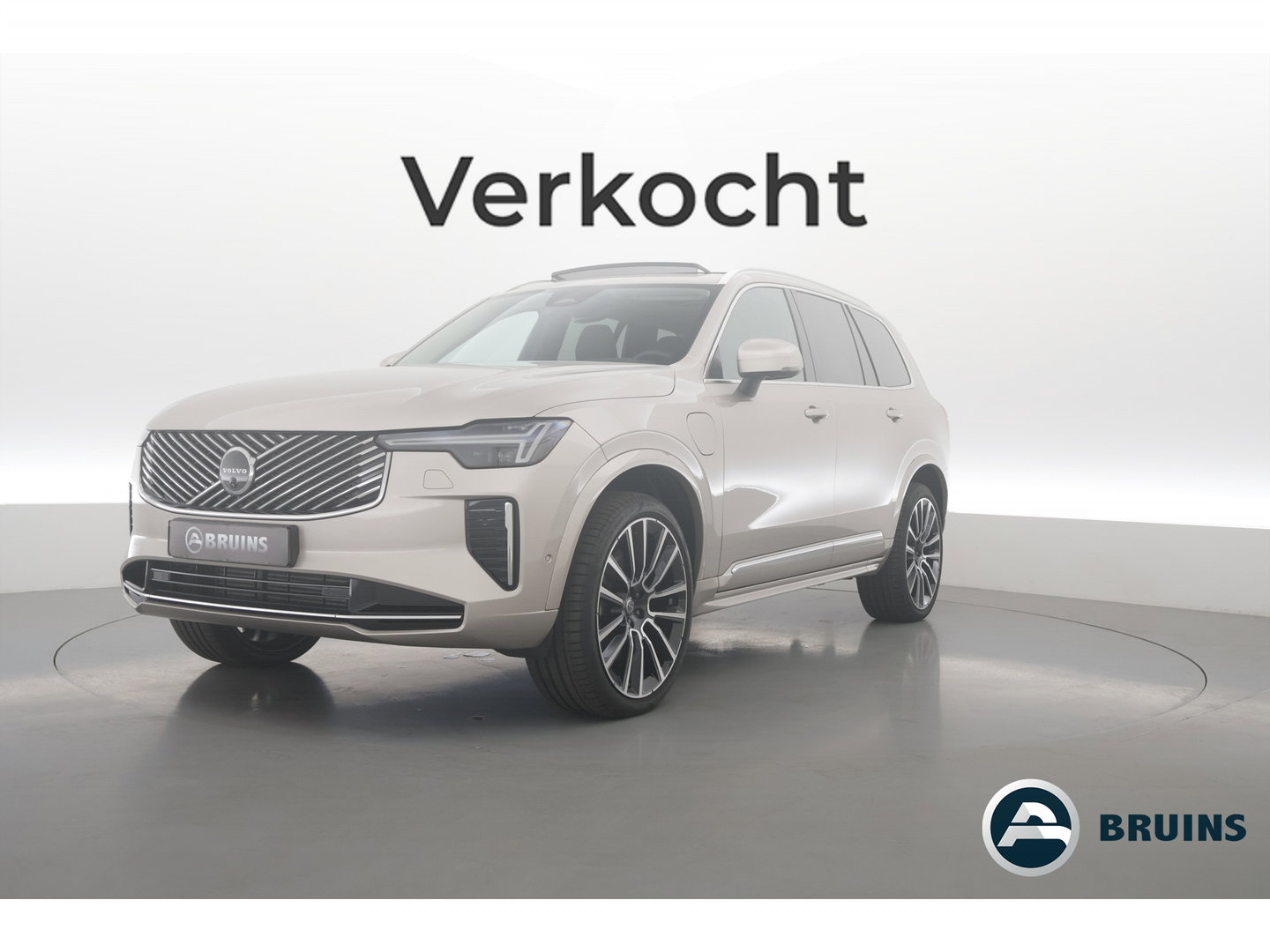 Volvo XC90 2.0 T8 Plug-in hybrid AWD Ultra Bright | Pano | MY26 | 360 Cam | Trekhaak | Stoelvent. | H&K Audio | HUD |