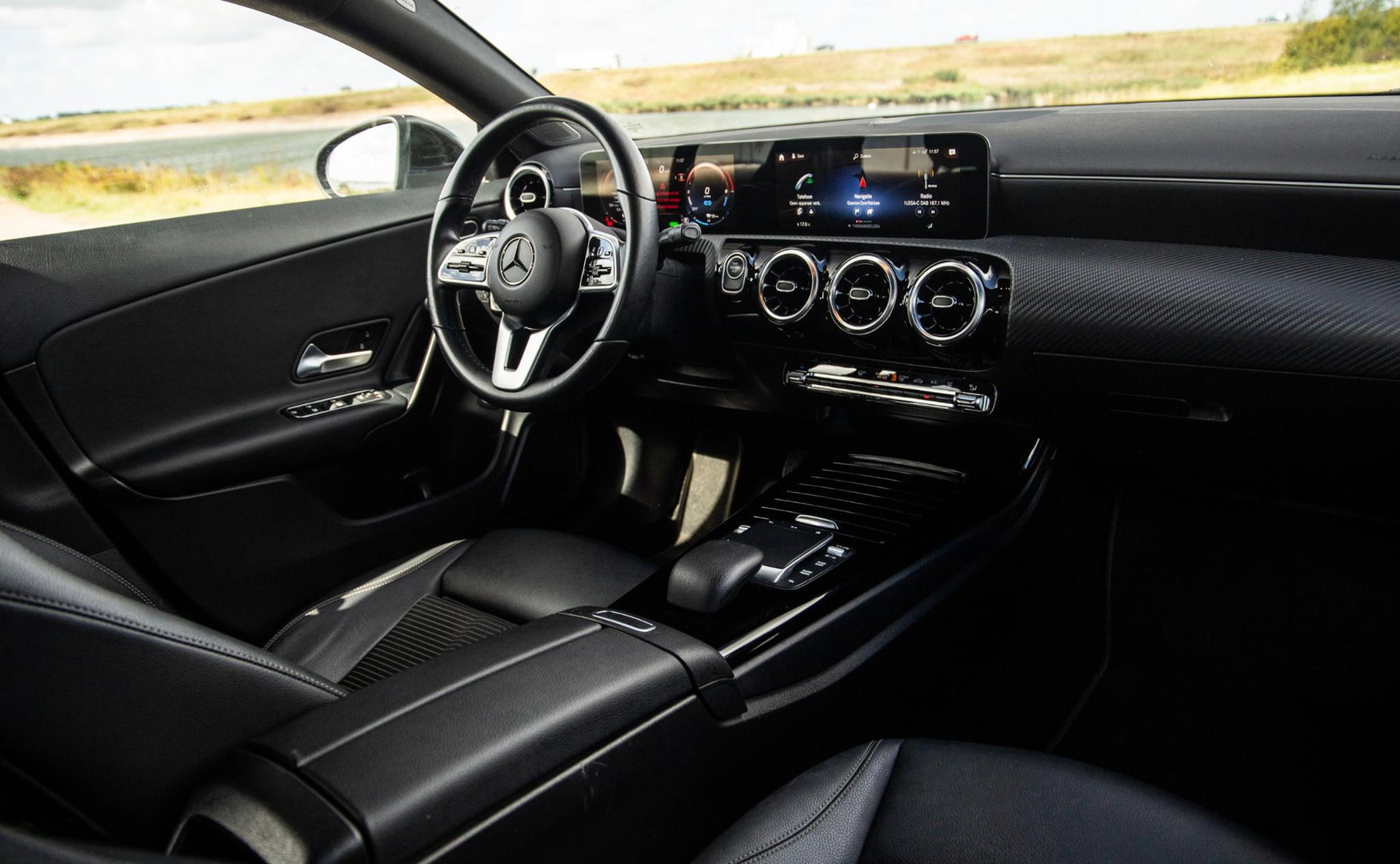 Mercedes-Benz CLA Shooting Brake 250e Business Line (PHEV) CARPLAY / STOELVERWARMING / AMBIENT LIGHTING / CAMERA