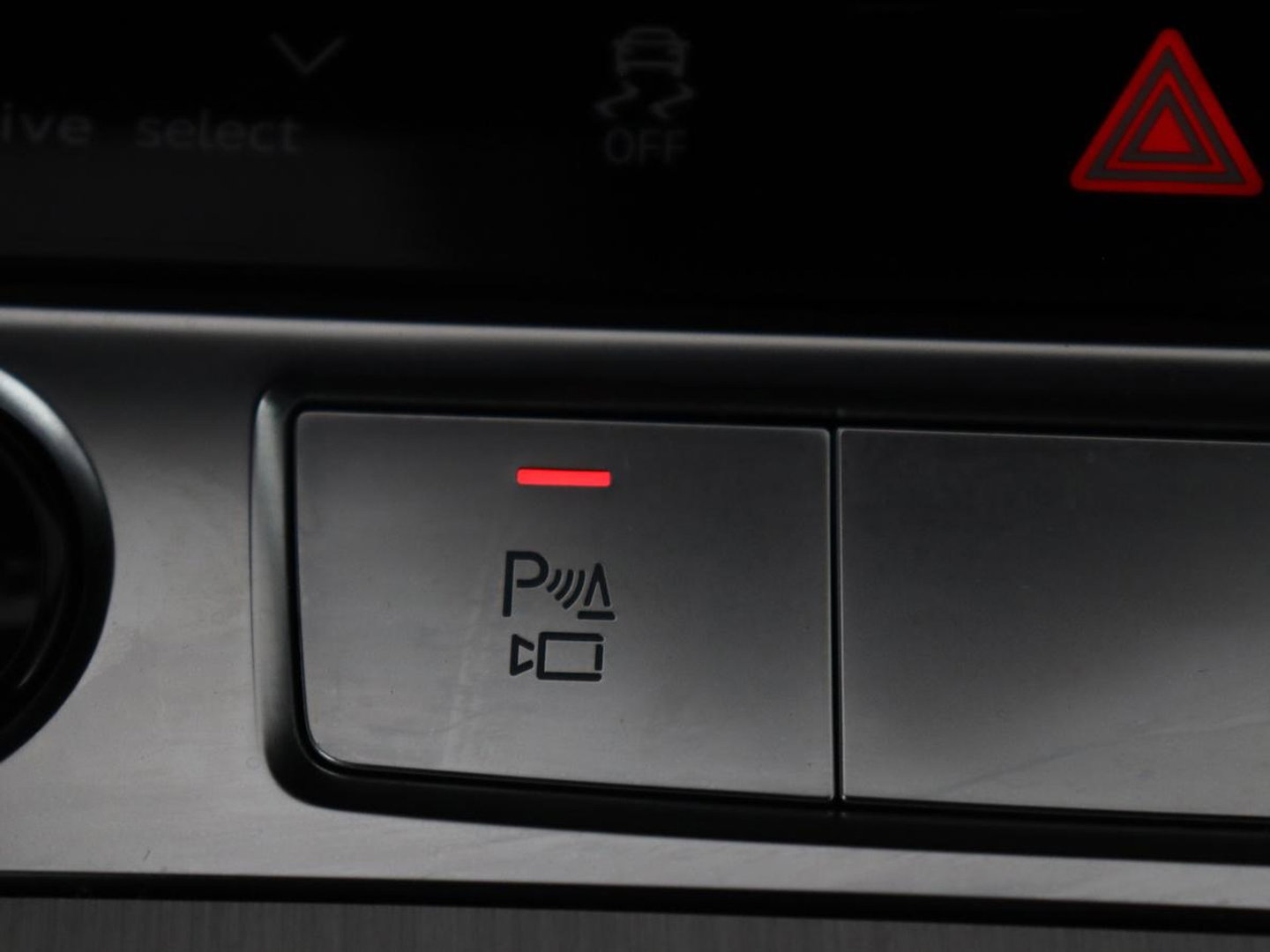 Audi A6 Avant 55 TFSI e quattro Competition | S-Line | SOH 83.4% | Panoramadak | Adaptive cruise | Carplay | Memory | Leder/alcantara | Stoelverwarming | Virtual dashboard | Climate control |