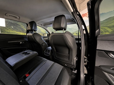 Peugeot 3008 1.6 HYbrid 225 Allure