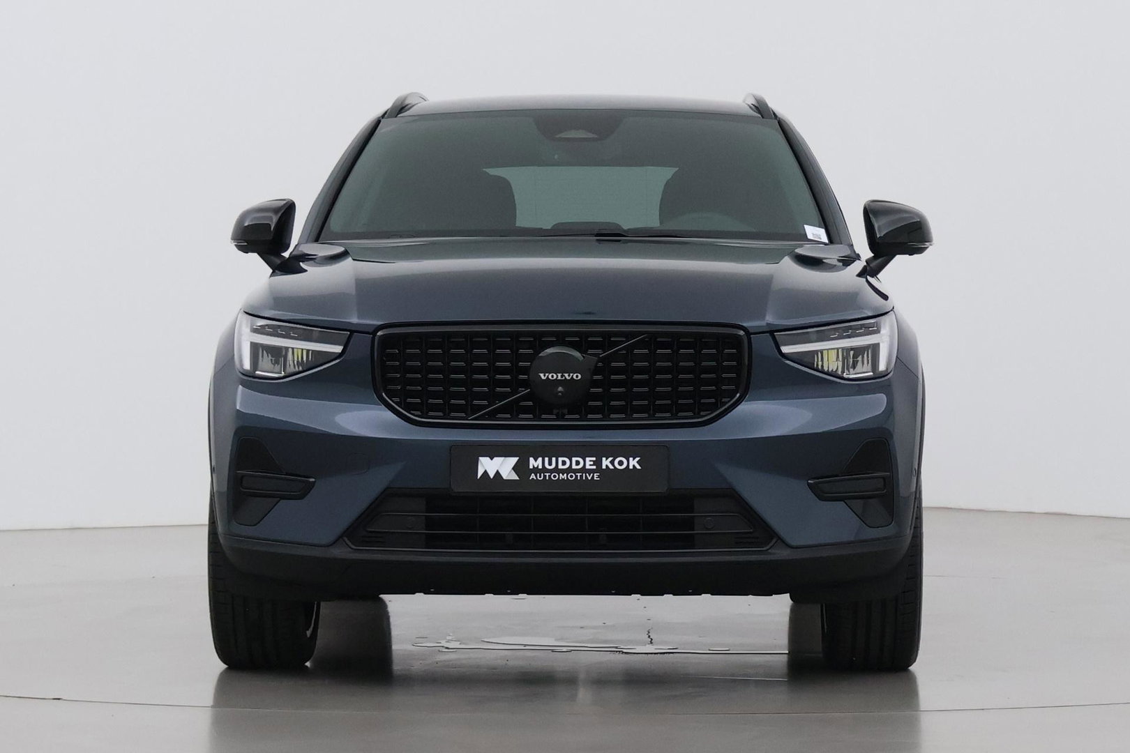 Volvo XC40 2.0 B3 Plus Black Edition | Harman/Kardon | BLIS | 360° Camera | Pilot Assist | Stoel+Stuurverwarming | Memory | ACC | 20 Inch