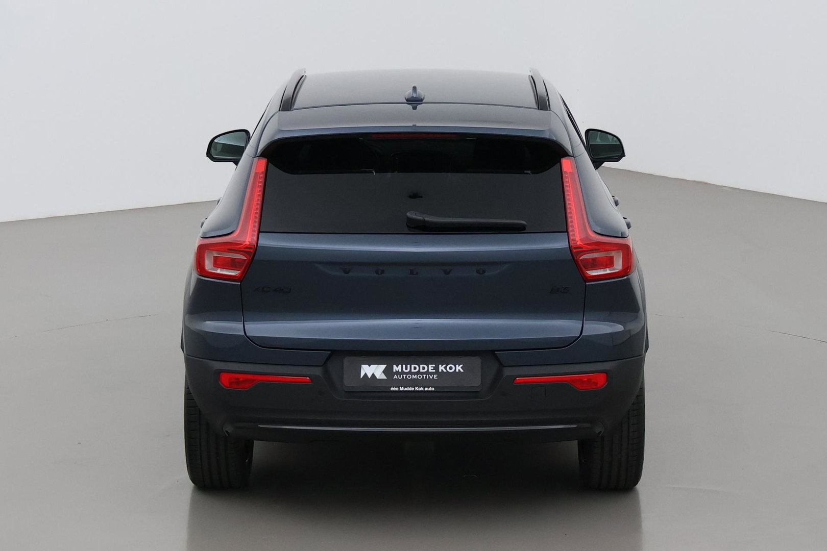 Volvo XC40 2.0 B3 Plus Black Edition | Harman/Kardon | BLIS | 360° Camera | Pilot Assist | Stoel+Stuurverwarming | Memory | ACC | 20 Inch